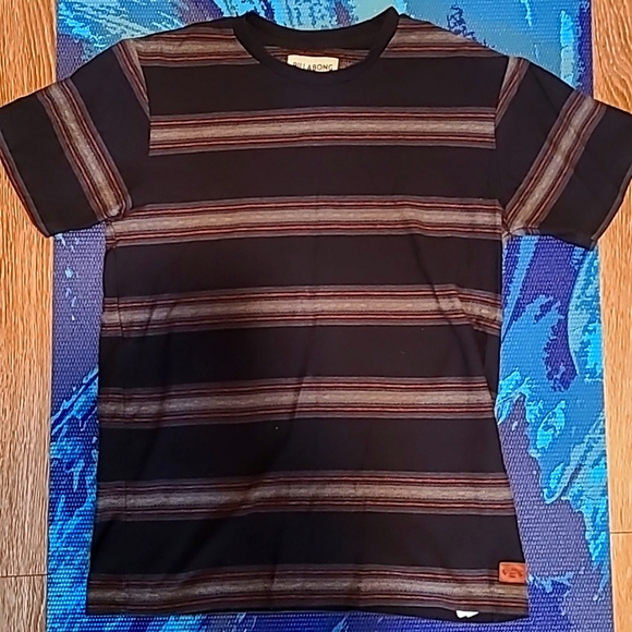 Billabong t-shirt - Picture 1 of 3